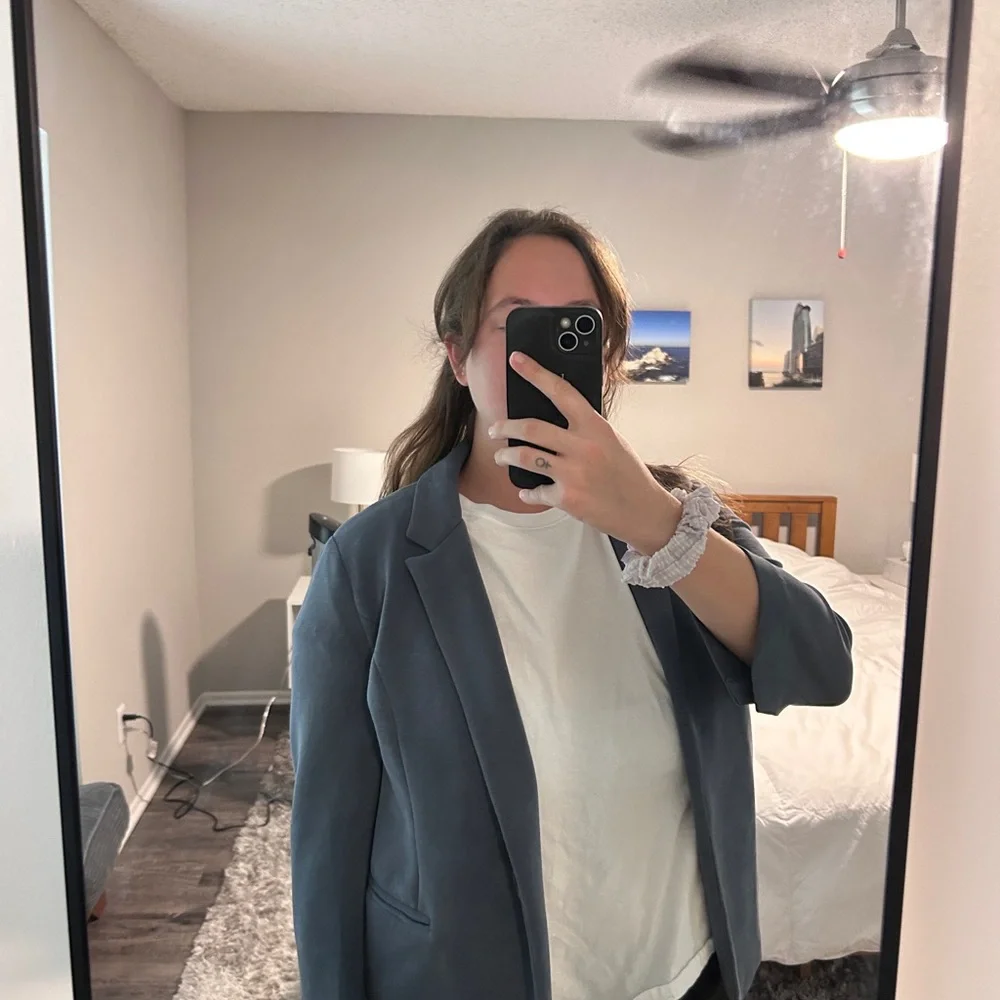 Skies Are Blue Slate-Blue Open-Front Blazer with Floral Lining - Picture 2 of 7